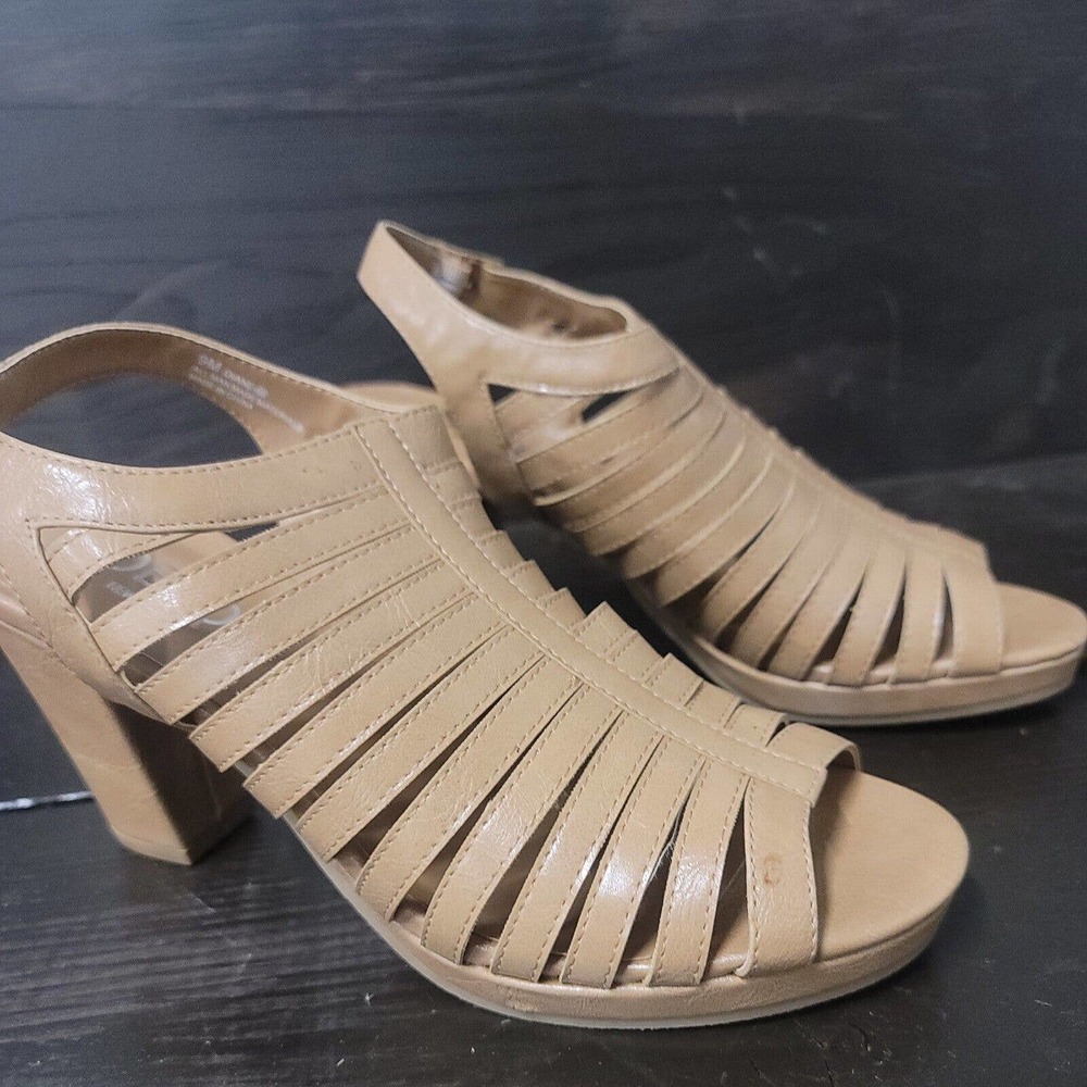 Women Toetos New York Sandals Size Color brown 3.5" Heel height